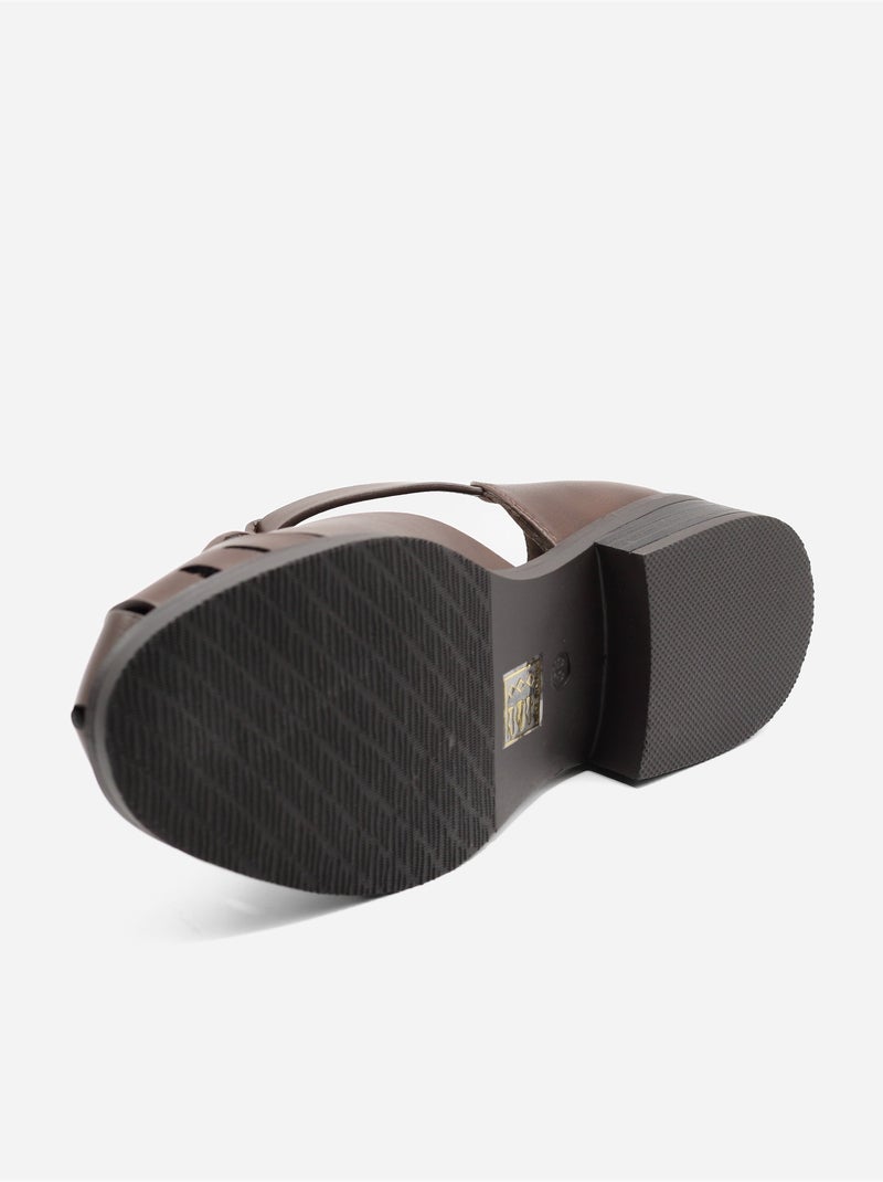 Sandalias planas cerradas Marrón - Kiabi