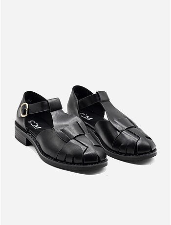 Sandalias planas cerradas