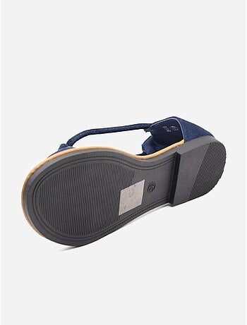 Sandalias planas con cremallera
