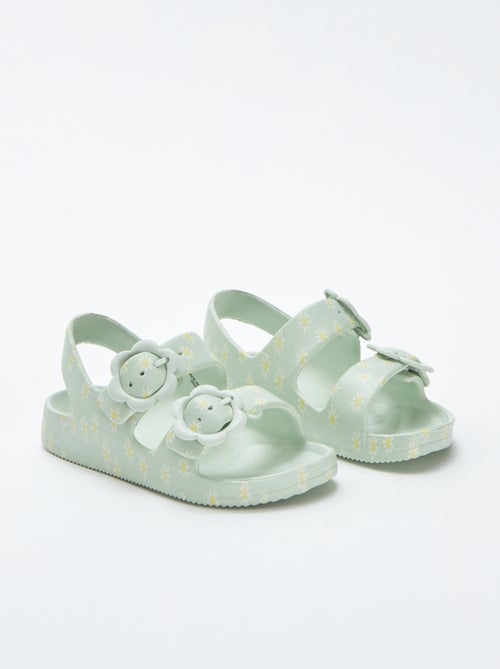 Sandalias planas con detalles de flores - Kiabi