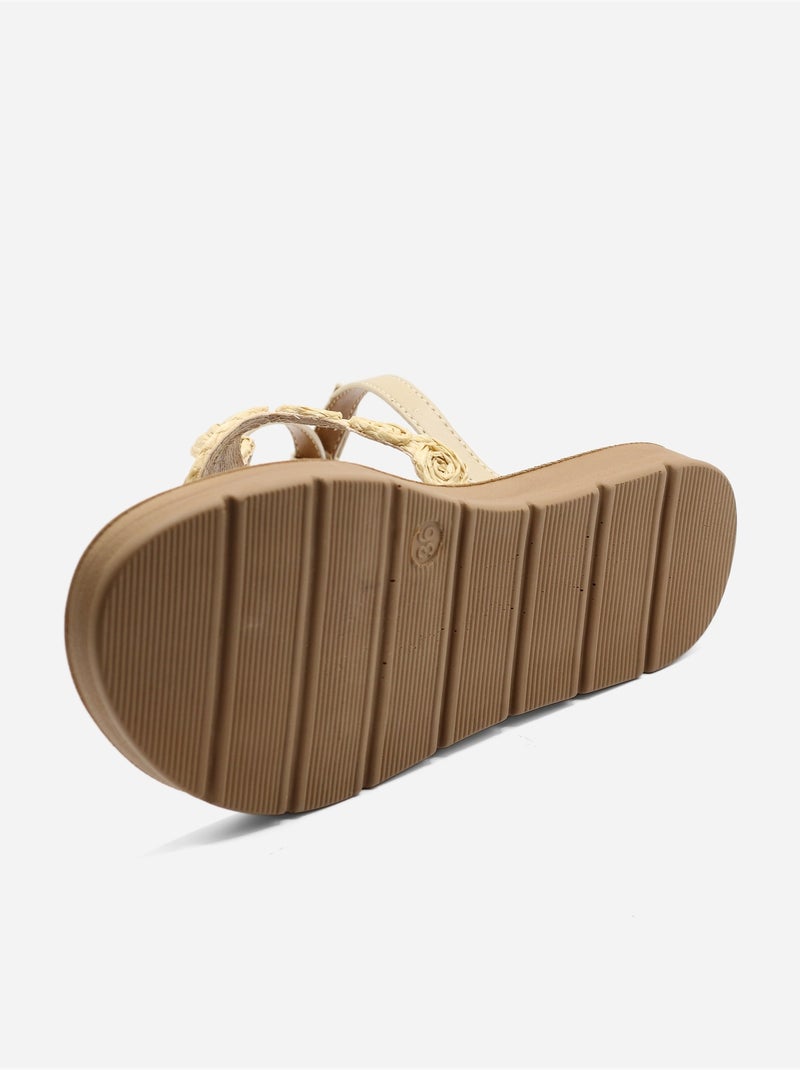 Sandalias planas con detalles de perlas Beige - Kiabi