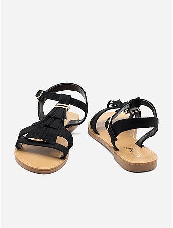Sandalias planas con flecos
