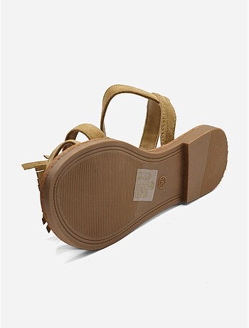 Sandalias planas con flecos