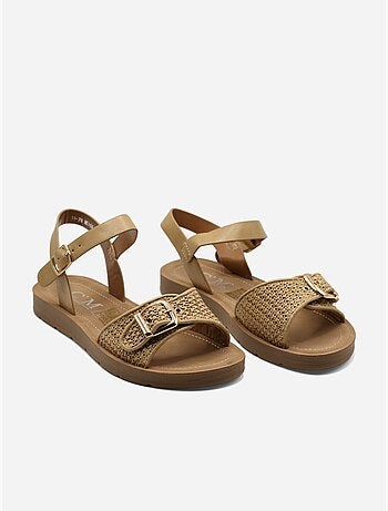 Sandalias planas con hebilla