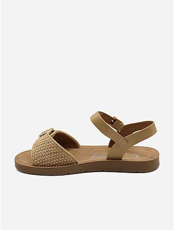 Sandalias planas con hebilla
