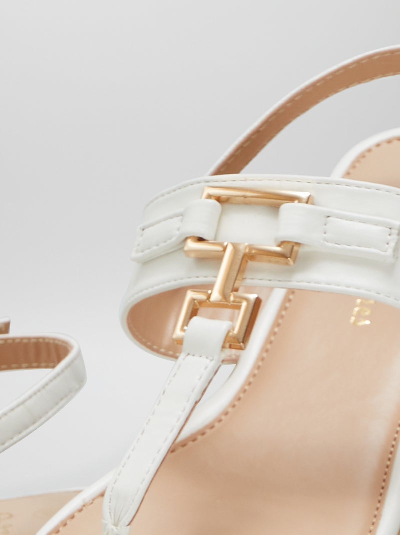 Sandalias planas con separación de dedo BLANCO - Kiabi