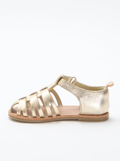 Sandalias planas con tiras cerradas brillantes - Kiabi