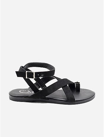 Sandalias planas con tiras cruzadas