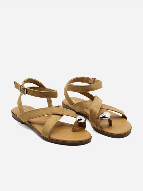 Sandalias planas con tiras cruzadas - Kiabi Sandalias planas con tiras cruzadas - Kiabi