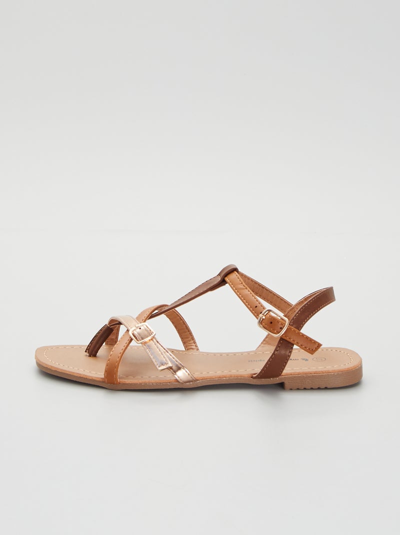 Sandalias planas con tiras de charol camello - Kiabi