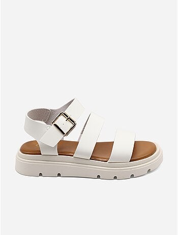 Sandalias planas con tiras múltiples