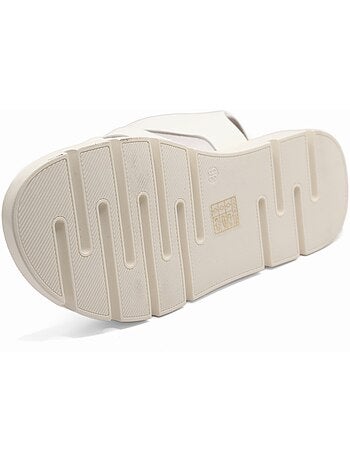 Sandalias planas con tiras múltiples
