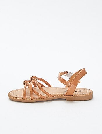 Sandalias planas con tiras trenzadas