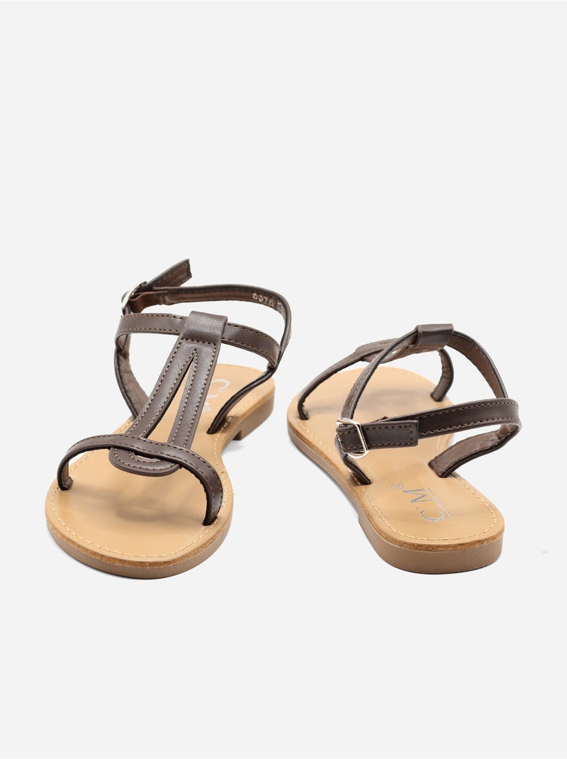 Sandalias planas con tiras y hebilla Marrón - Kiabi