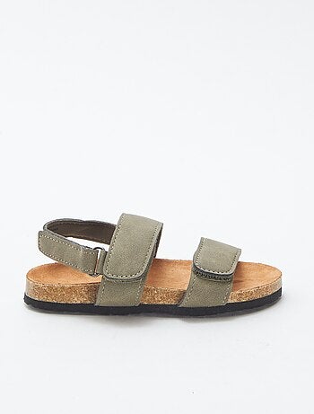 Sandalias planas con velcros