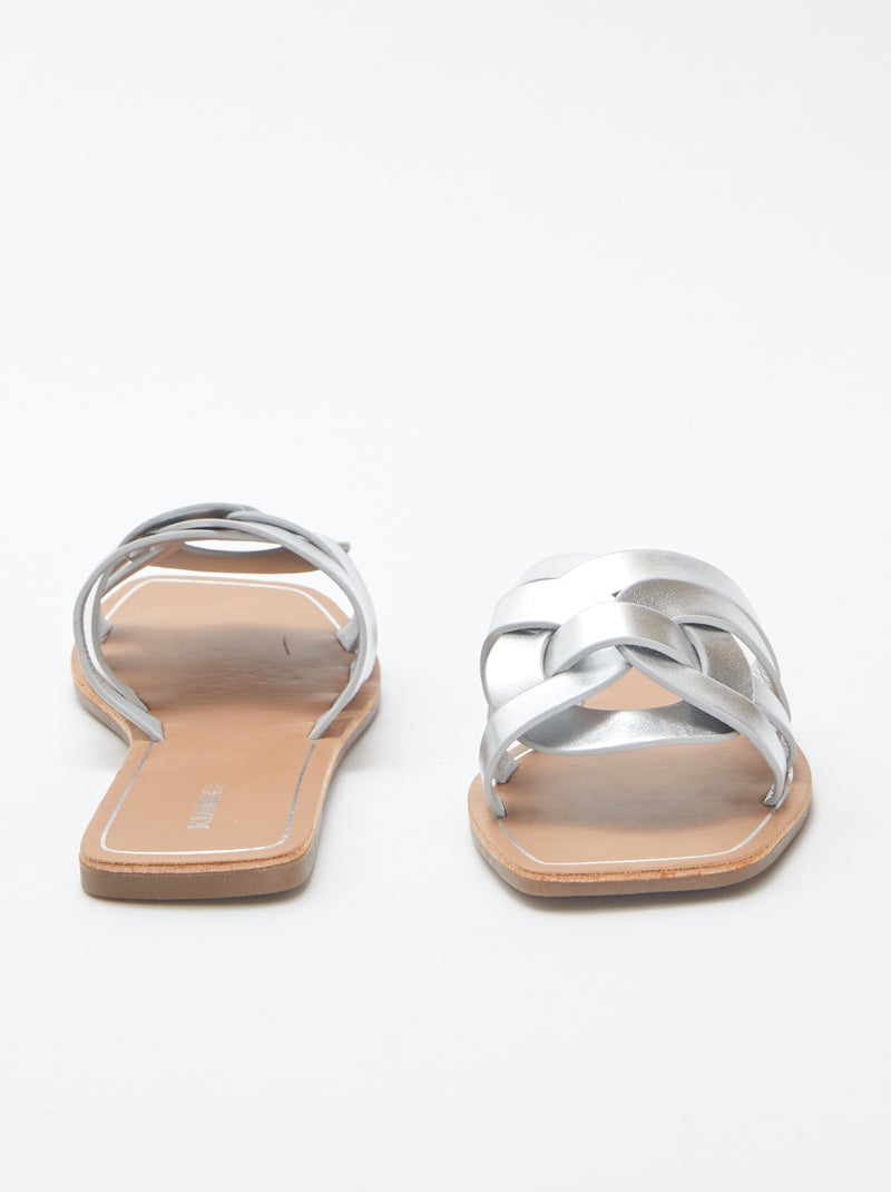 Sandalias planas multitiras GRIS - Kiabi