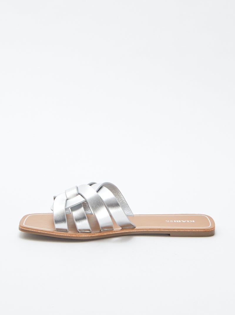 Sandalias planas multitiras GRIS - Kiabi