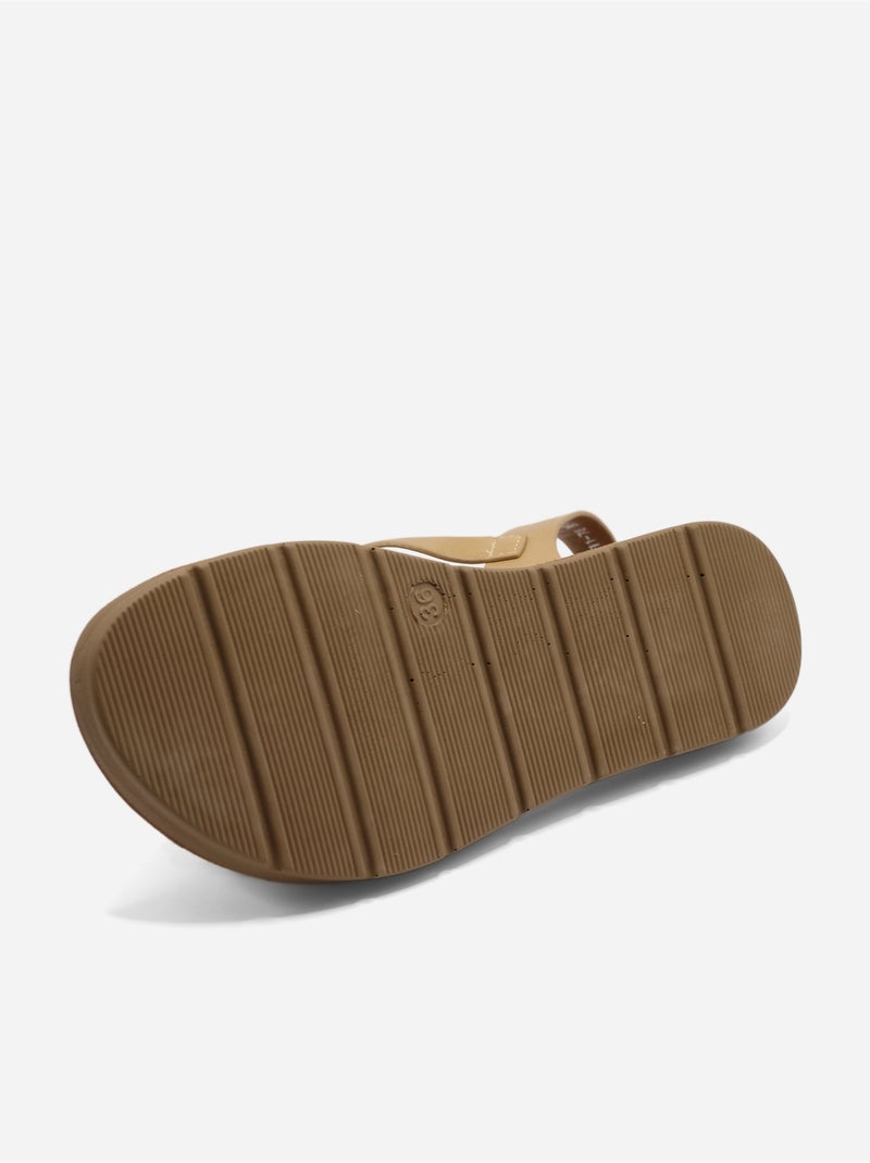 Sandalias planas para ponerse - C M Crema - Kiabi