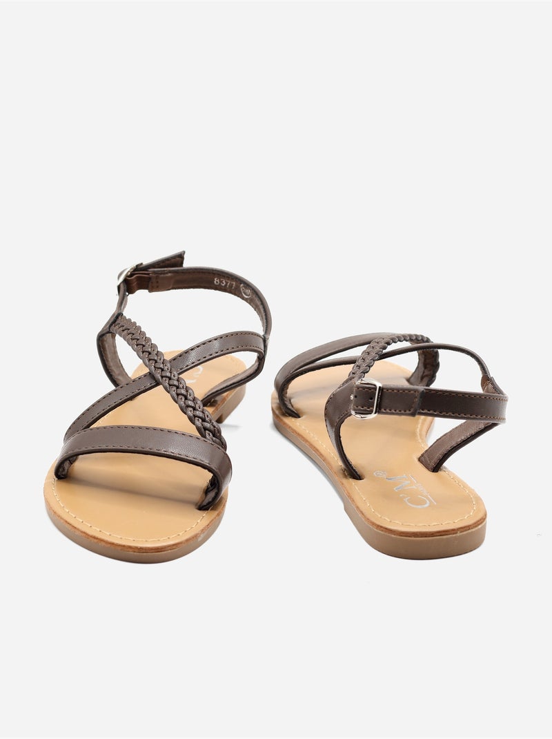 Sandalias planas trenzadas Marrón - Kiabi