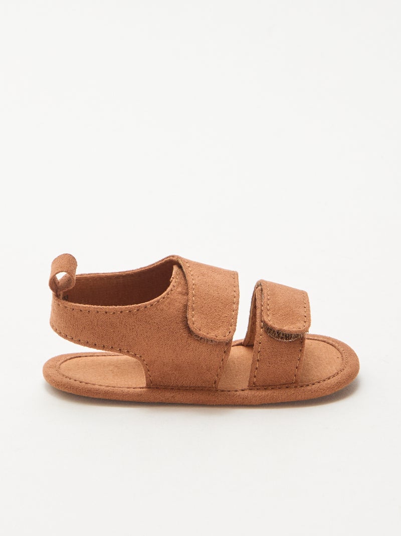 Sandalias suaves con 2 tiras Marron - Kiabi