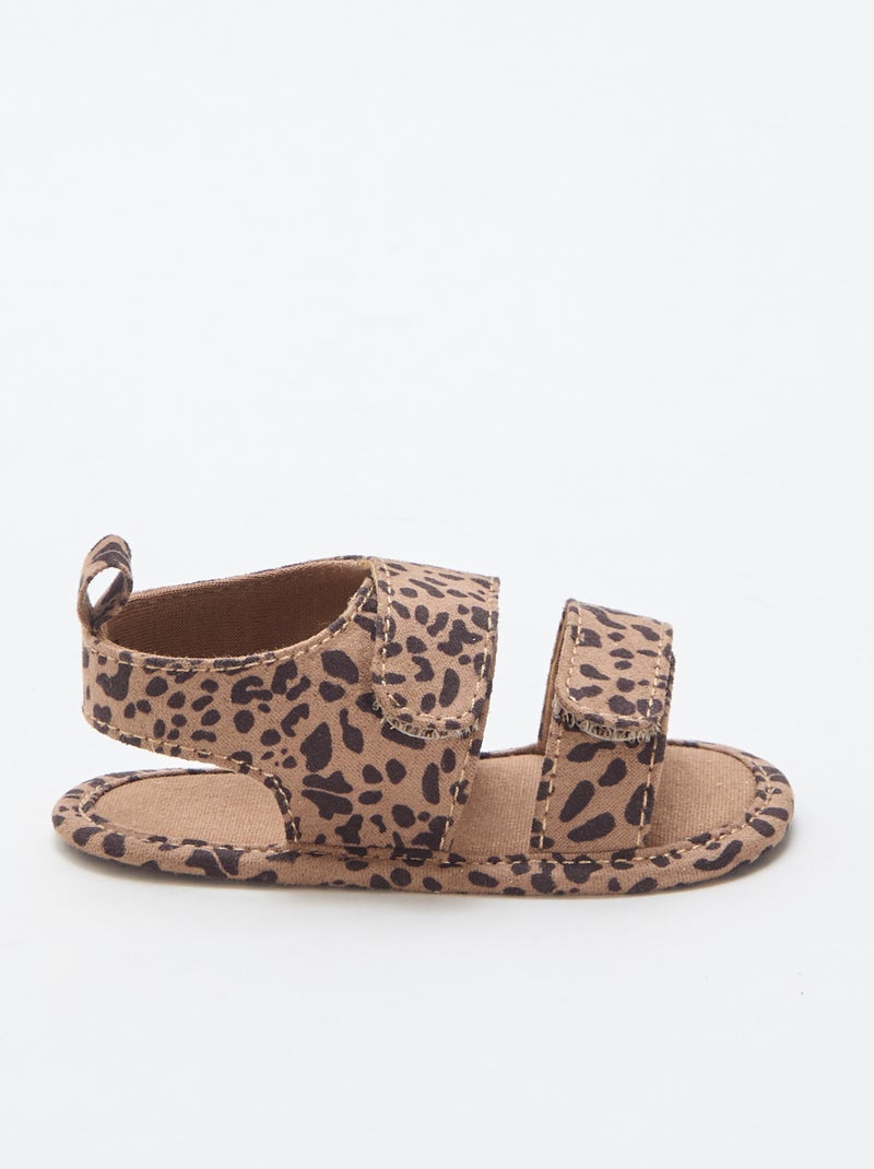 Sandalias suaves con 2 tiras Marron - Kiabi
