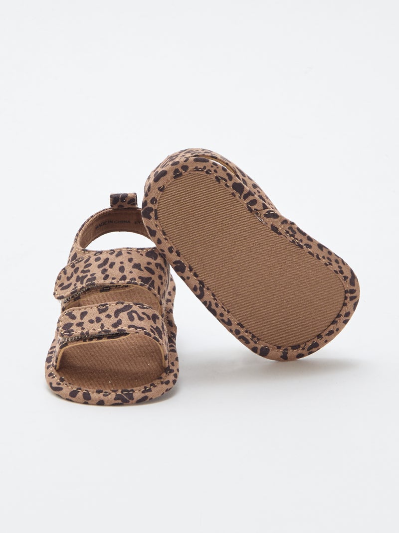 Sandalias suaves con 2 tiras Marron - Kiabi
