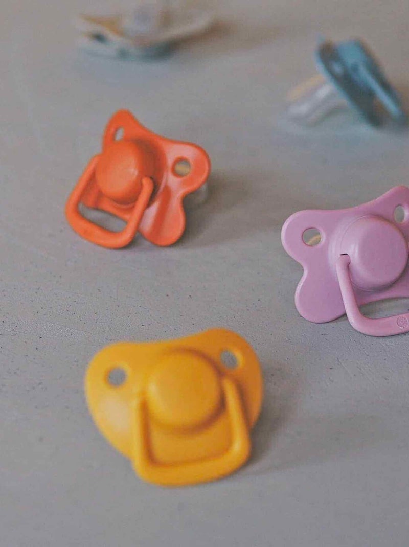 Set de 2 chupetes anatómicos de silicona 6 meses y más | Filibabba Mostaza - Kiabi