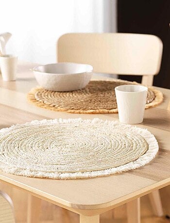 Set de mesa con flecos en junco