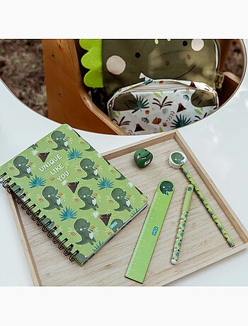 Set de papelería infantil con lápiz, regla y sacapuntas | sassi junior