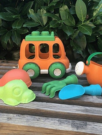 Set de playa y jardín - 6 piezas con coche en paja de trigo | Magni