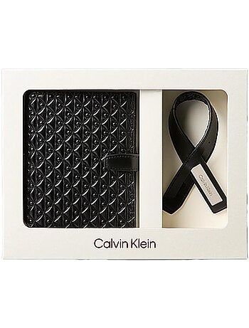 Set de Viaje Calvin Klein Jeans para Hombre: Funda Pasaporte y Etiqueta Maleta