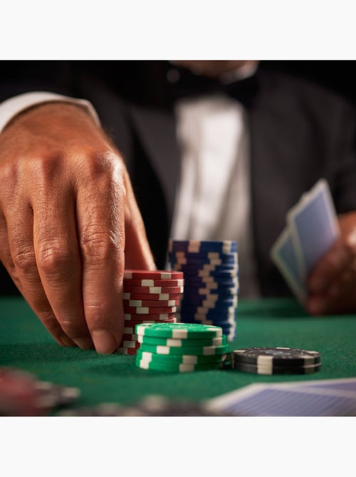 Set póker texas hold'em 110 piezas con maletín cb games - Kiabi Set póker texas hold'em 110 piezas con maletín cb games - Kiabi