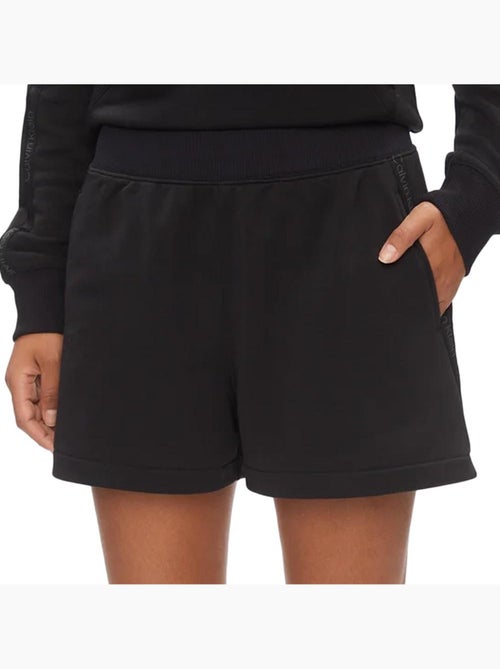 Short Calvin Klein Jeans para Mujer - Kiabi Short Calvin Klein Jeans para Mujer - Kiabi