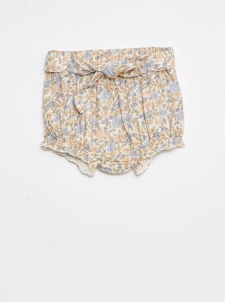 Short con cintura elástica y cinturón anudable