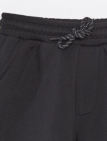 Short de chándal ligero estilo baloncesto