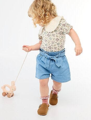 Short de denim ligero con cinturón extraíble