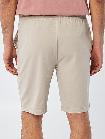 Short de deporte estilo jogger