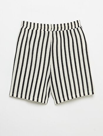 Short de ganchillo a rayas