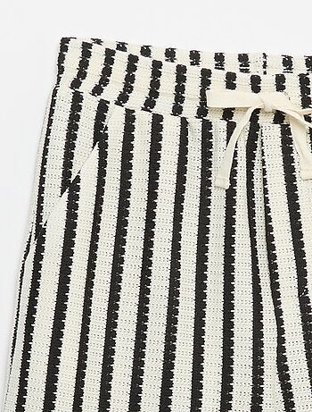 Short de ganchillo a rayas