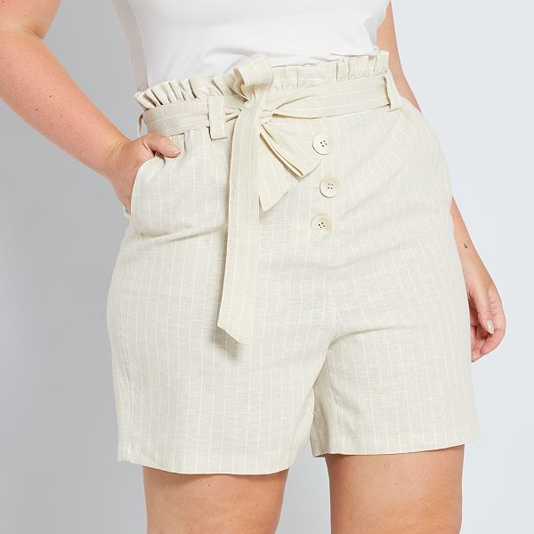 short talla grande mujer