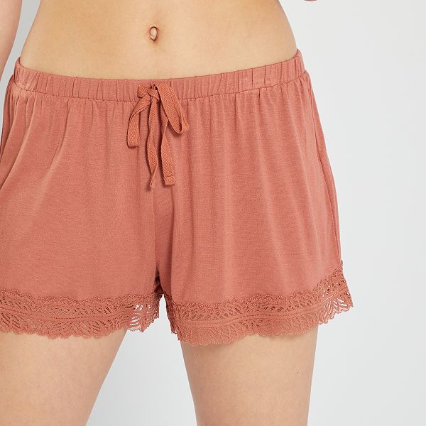 Microshorts' de punto: ¿estamos ante la prenda más complicada de la  temporada? | Moda | S Moda EL PAÍS