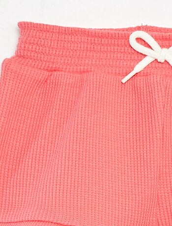 Short de punto gofrado con bordes ondulados