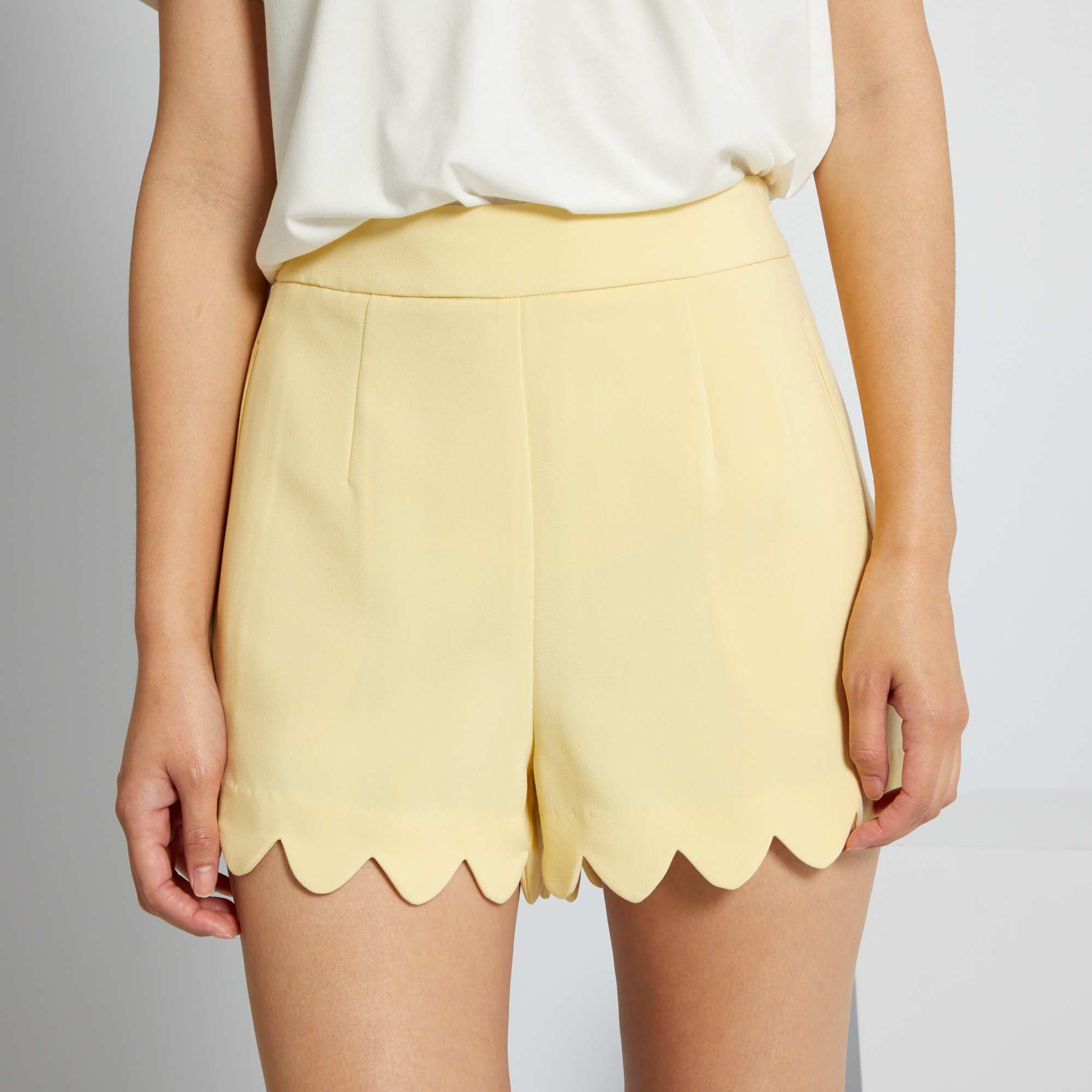 Short de talle alto Mujer talla 34 a 48 verde Kiabi 15,00€