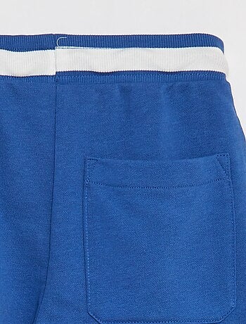 Short deportivo con cintura en contraste