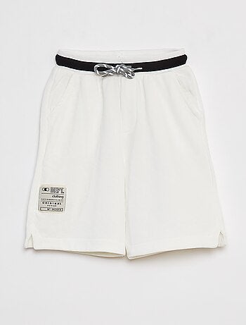 Short deportivo con cintura en contraste