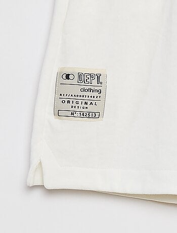 Short deportivo con cintura en contraste