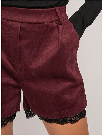 Short efecto ante con ribete de encaje xabara