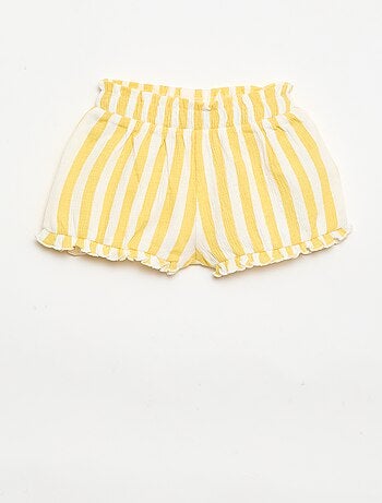 Short estampado con bajo volanteado