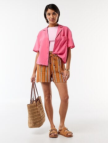 Short ligero con 2 bolsillos en lino mezclado