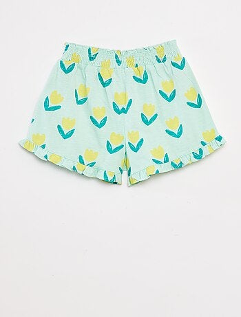 Short ligero con estampado y volante